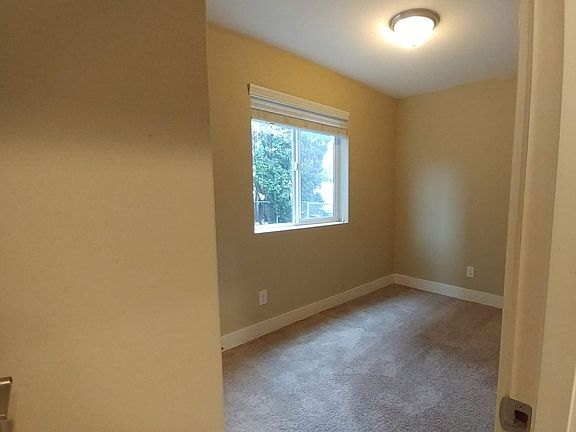 4th image of 4036 S Lawrence St #A & B
