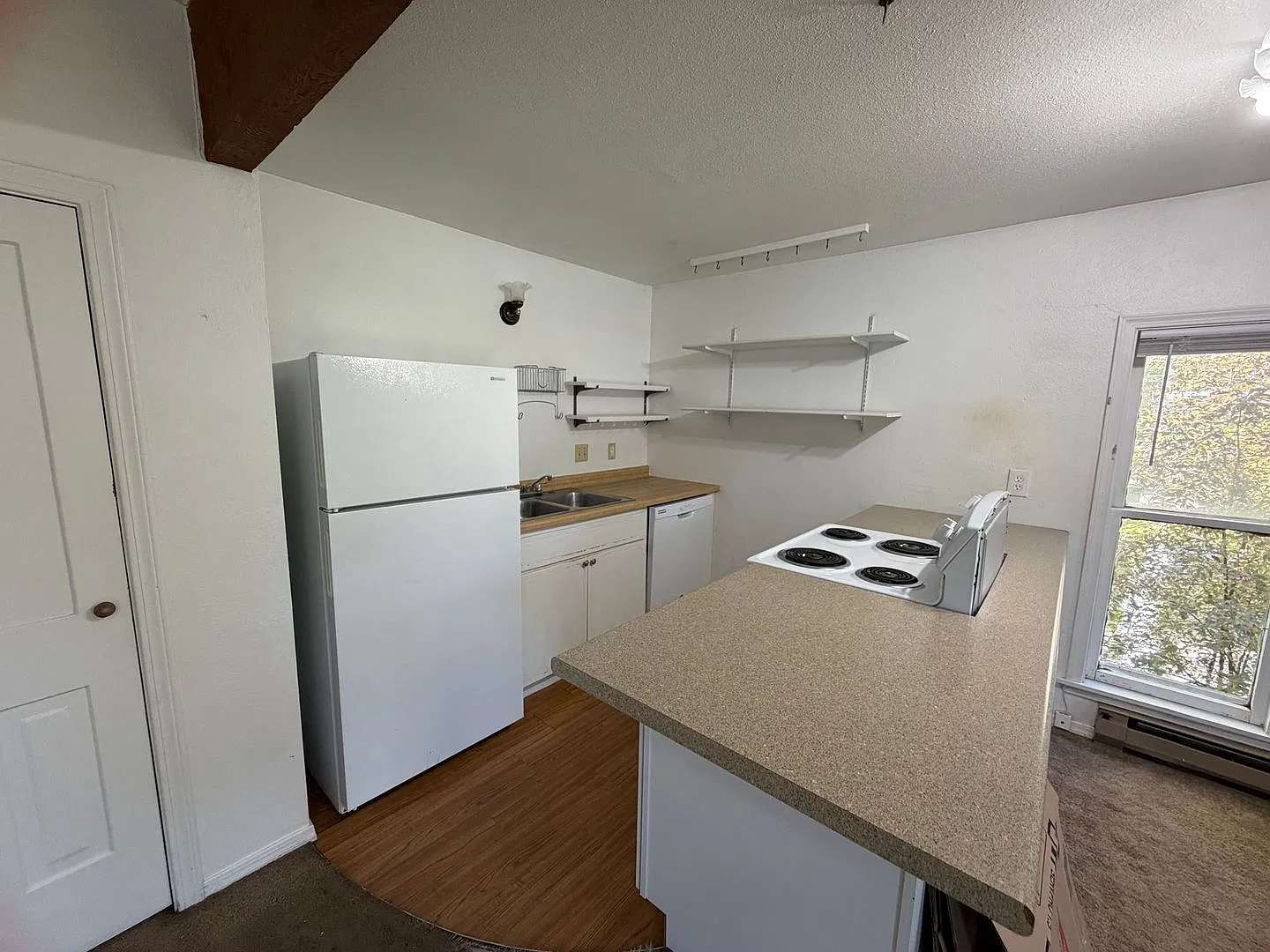 Prime In-Town Durango Location 2 Bedroom + Bonus Room — Photo 4