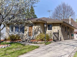 2744 S 44th St, Milwaukee, WI 53219