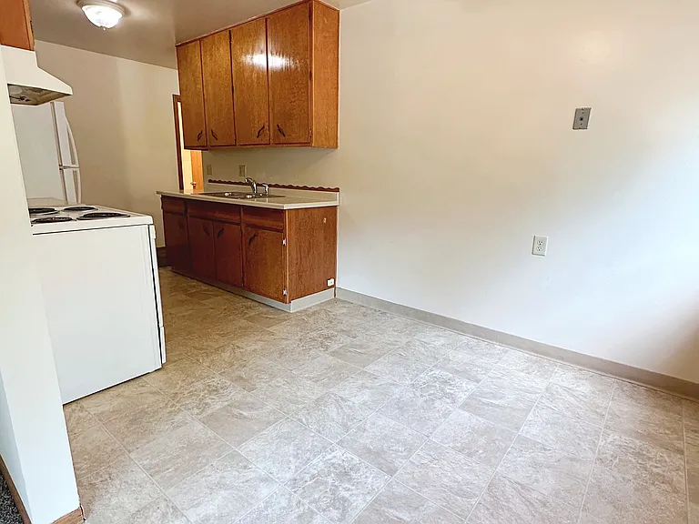 Davern Park Apartments — Photo 31