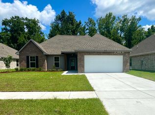 39058 Forestwood Ave, Gonzales, LA 70737