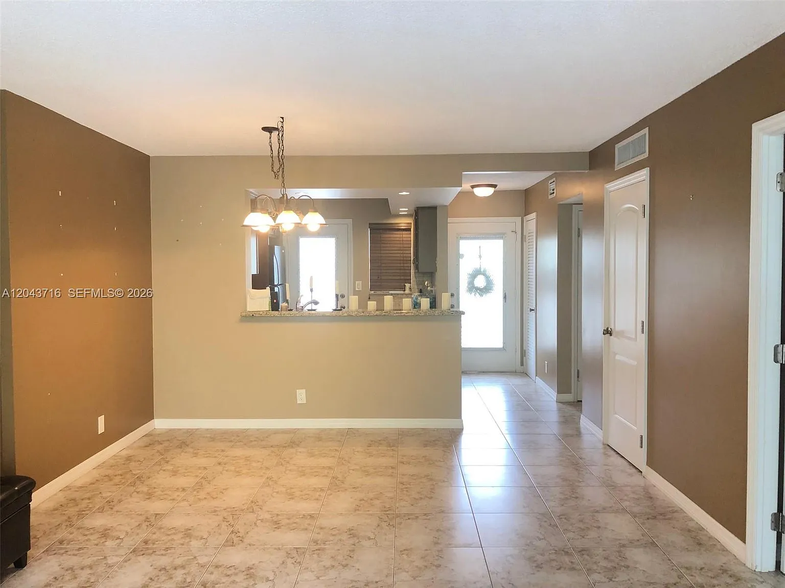 Meadowbrook Towers Condo — Photo 3