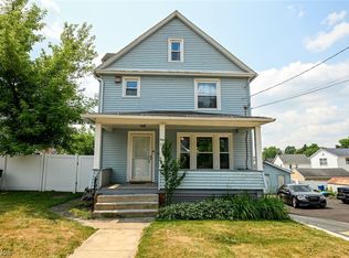 940 W Hopocan Ave, Barberton, OH 44203