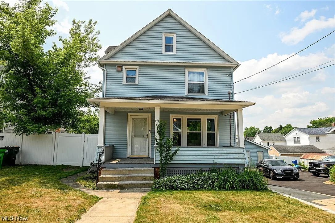 940 W Hopocan Ave photo 1