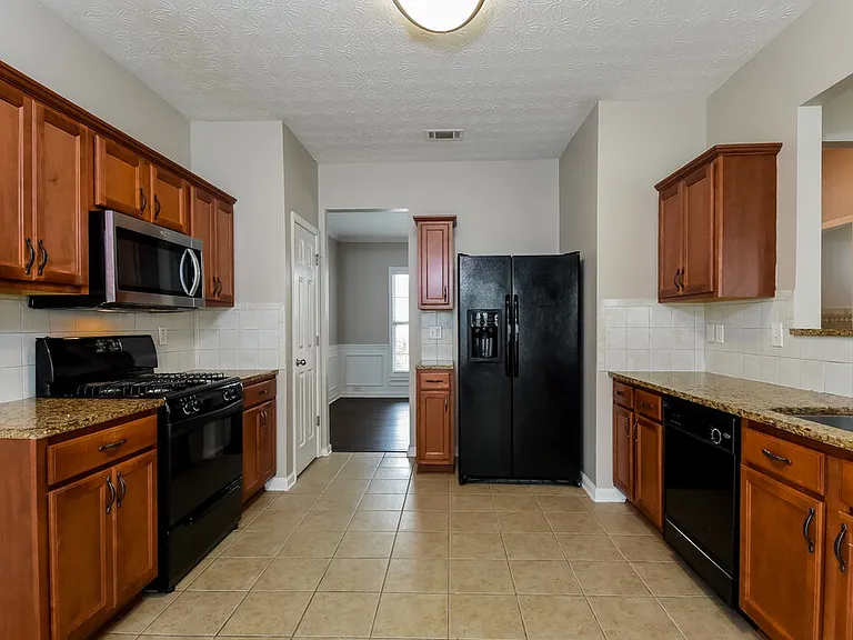 109 Plumeria St — Photo 11