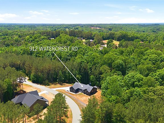 2nd image of 912 Watercrest Rd
