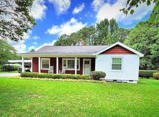 1613 Marshall Rd, Greenwood, SC 29646