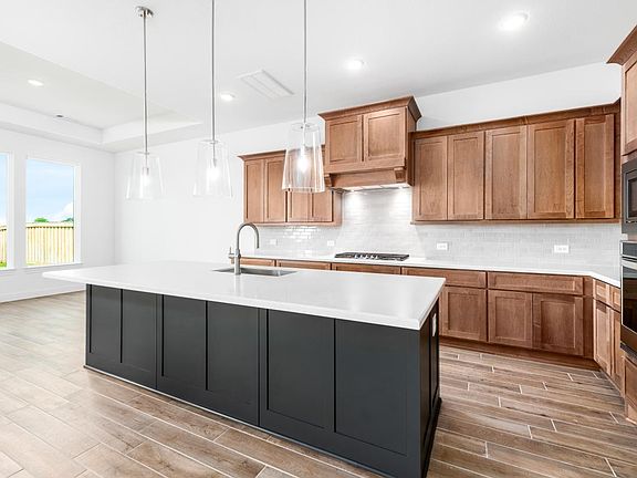 5th image of 14219 Garibaldi Dr