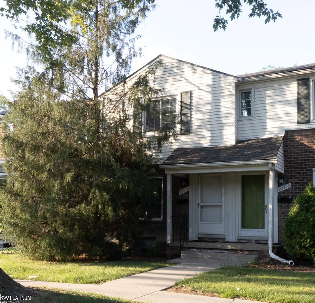 23105 Arthur Ct photo 1