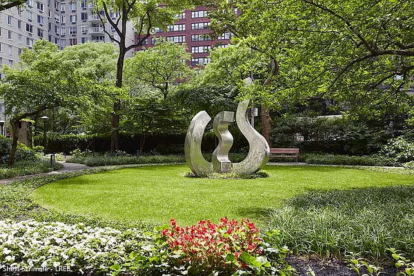 Rented by (Legacy) Shelli Scrimale, LREB | media 30