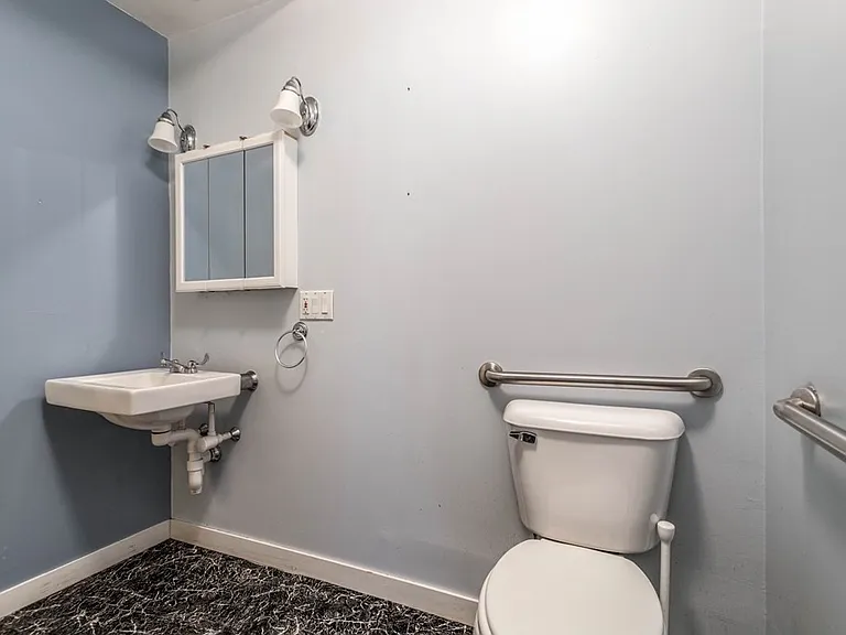 886 Main St #1 — Photo 10