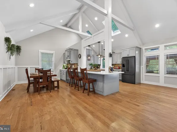 683 Gravelly Hollow Rd, Medford, NJ 08055