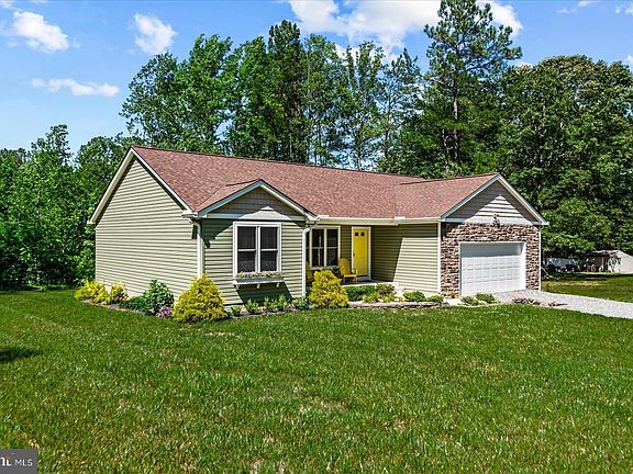 4th image of 246 Tranquility Dr