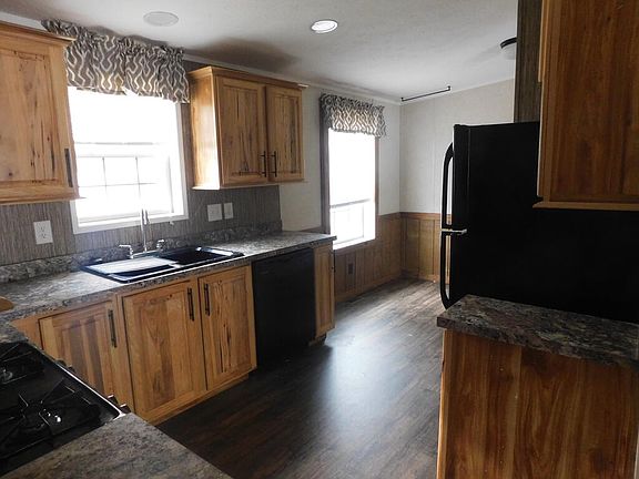 4th image of 305 Watkins Rd Lot 2