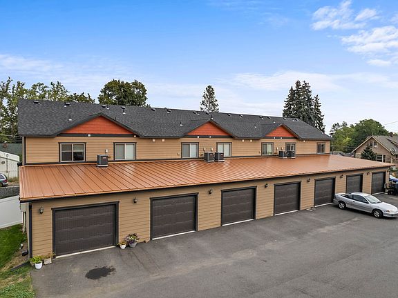 2nd image of 1122 E Celesta Ave Unit 2