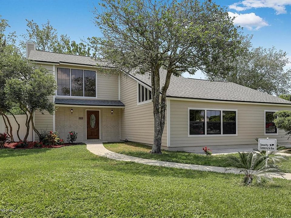 1st image of 1707 Debbie Ln