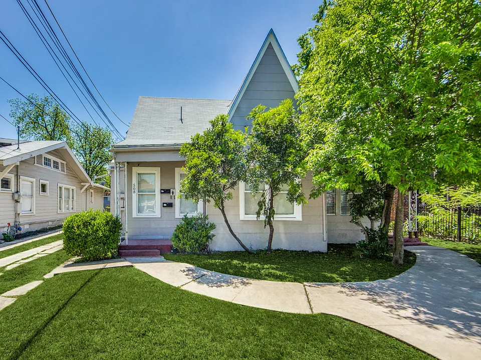 508 E Dewey Pl #2