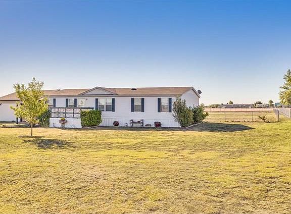 4th image of 3109 Shady Creek Cir