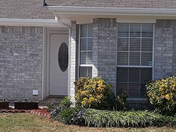 2nd image of 1225 Misty Dr