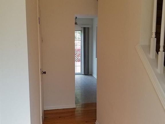 2nd image of 240 Dartmouth Ct