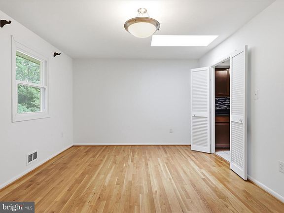 5th image of 12823 Camellia Dr