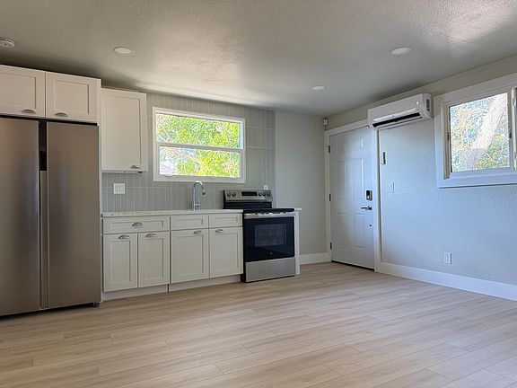 2nd image of 1161 Howard St #1161
