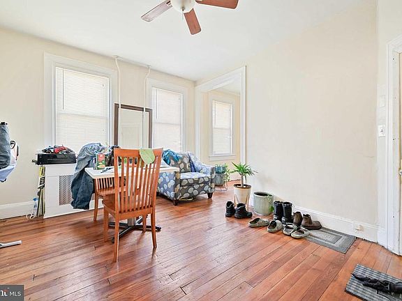 4th image of 3821 Hayward Ave