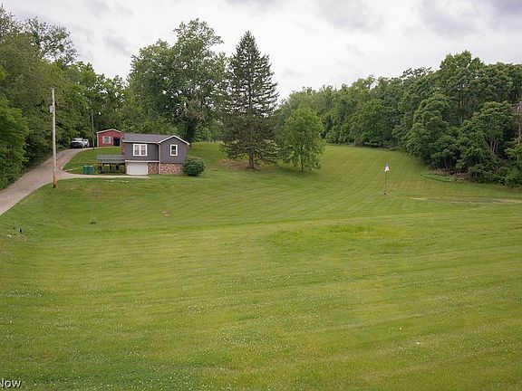 3rd image of 1830 Chandlersville Rd