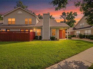 880 Miller Creek Ln, Newport News, VA 23602