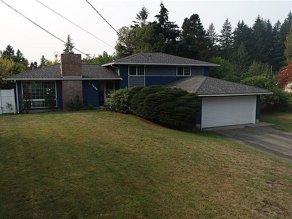 2nd image of 1998 SE Juniper Ct