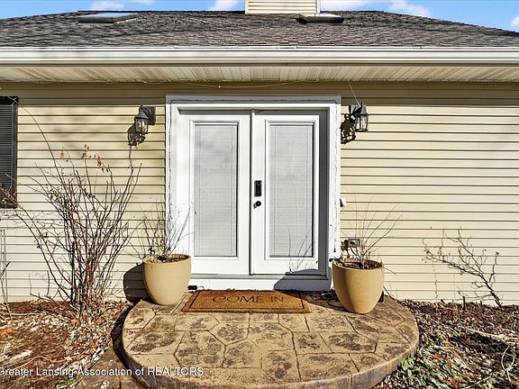 5th image of 1225 Schavey Rd