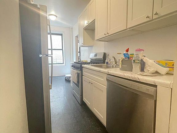 4th image of 97 Brooklyn Ave #2J