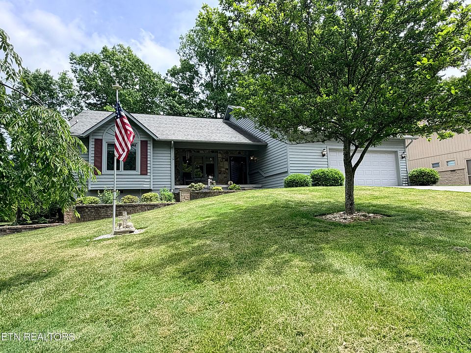 1st image of 18 Heather Glen Dr