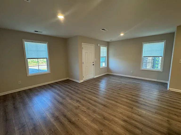 201 Mountaindale Dr — Photo 4