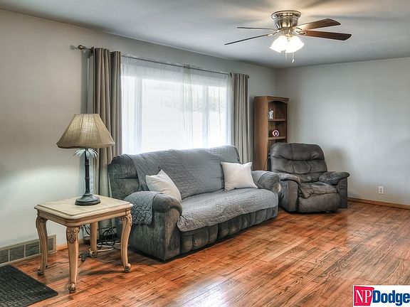 5th image of 2103 Van Buren St