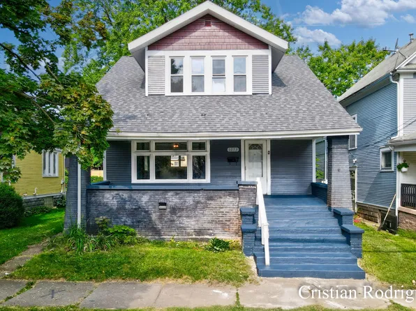 1053 Davis Ave NW, Grand Rapids, MI 49504