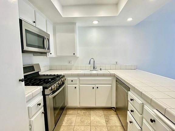 4th image of 5291 Colodny Dr Unit 15