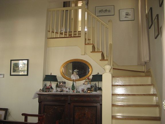 3rd image of 331 Plymouth St