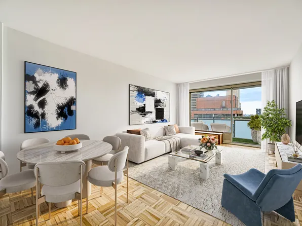 300 East 40th Street image 1 of 12