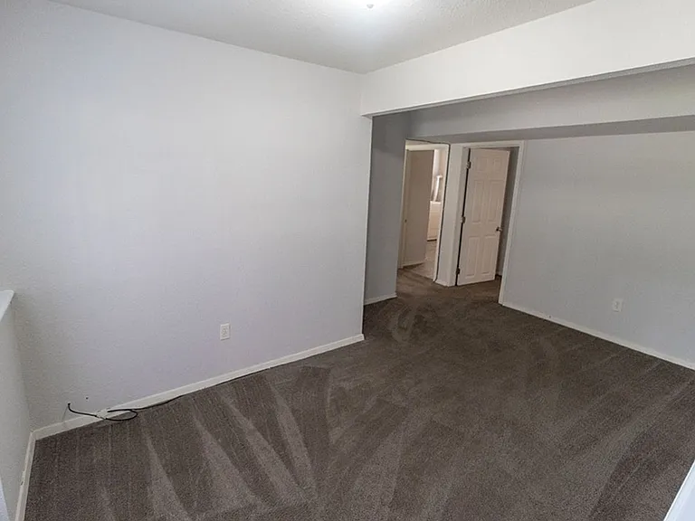 1015 W Ash St — Photo 22