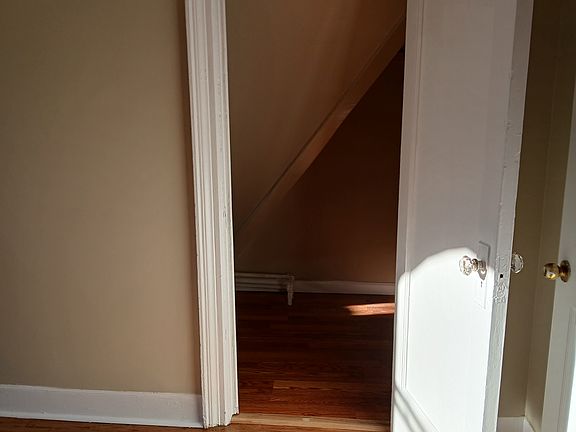 5th image of 3326 Steuben Ave #3