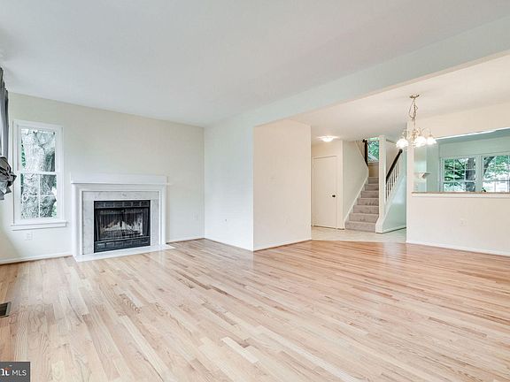 4th image of 6637 Medinah Ln
