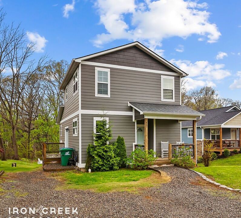 1st image of 864 Sand Hill Rd