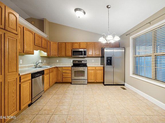 3rd image of 4137 Riverstone Ln