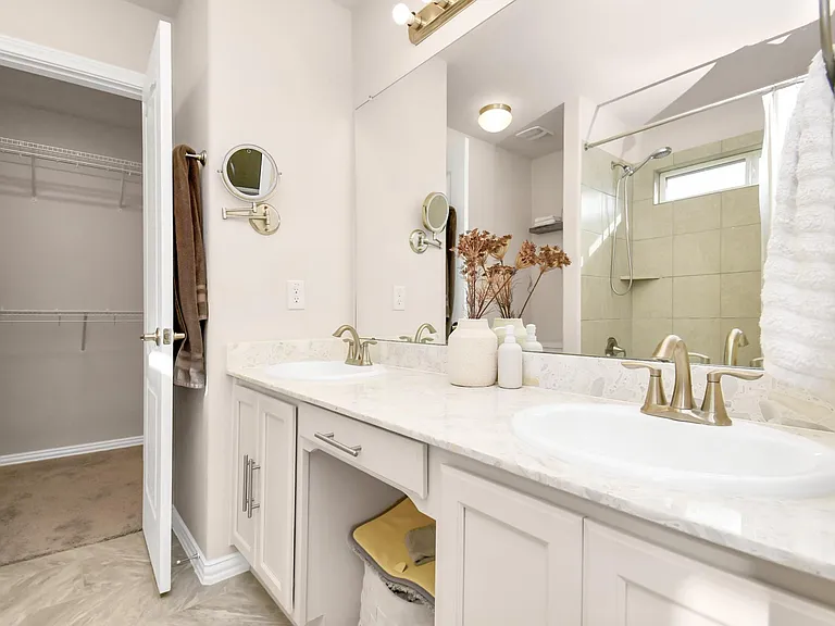 2217 Windy Grove Dr — Photo 22