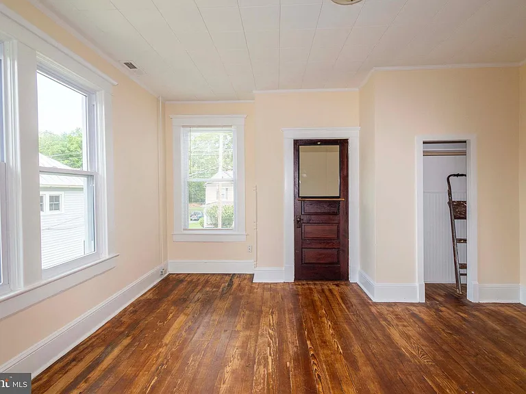 222 W Main St — Photo 53