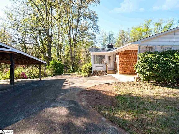 4th image of 132 Montis Dr