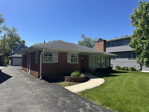 3rd image of 3844 Lawn Ave