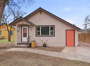 842 S 6th St, Hot Springs, SD 57747