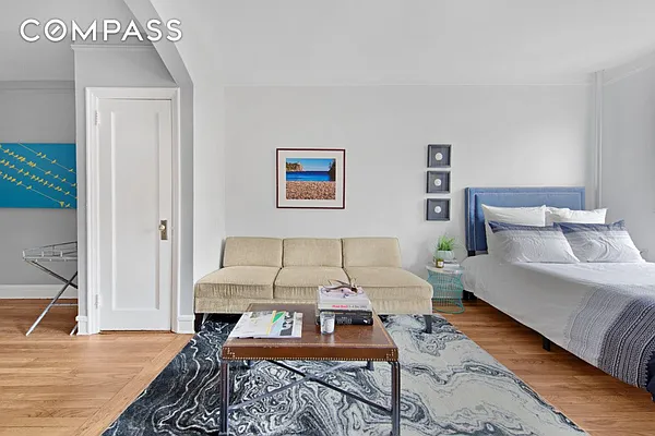 Rented by Compass | media 36